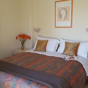 Camera con letto king size